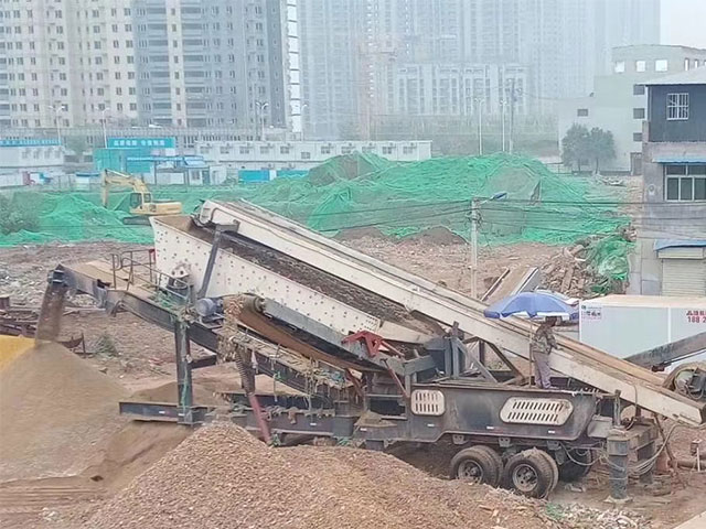四川成都建筑垃圾回收利用项目引进中意移动式建筑垃圾破碎筛分站